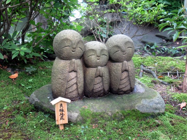 Praying Buddhist Monks
