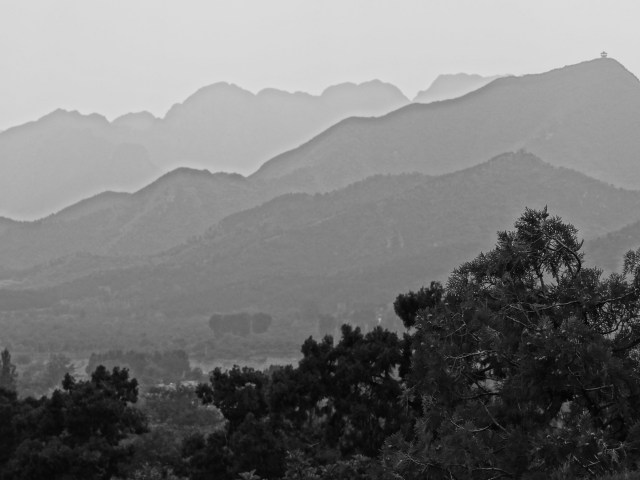 B&W Mountains